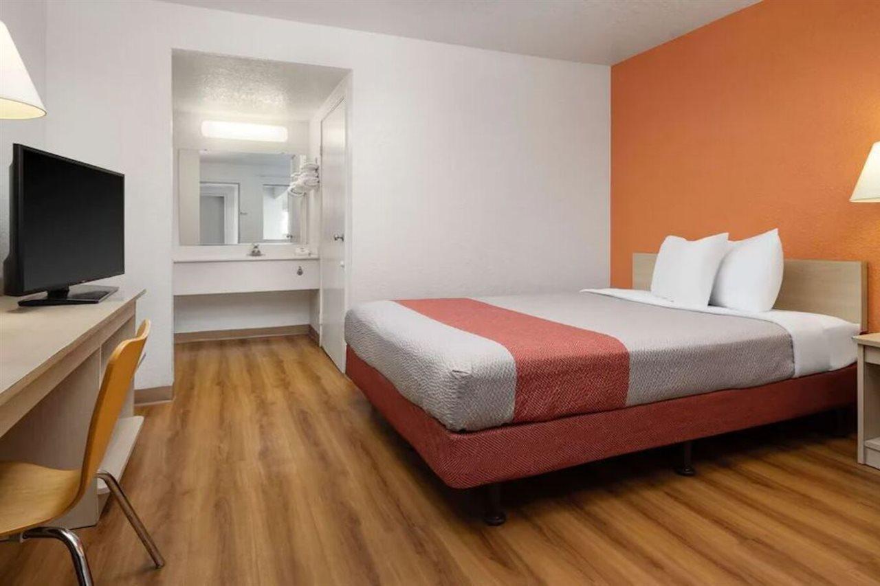 Motel 6-Buena Park, Ca - Knotts Berry Farm - Disneyland Eksteriør bilde