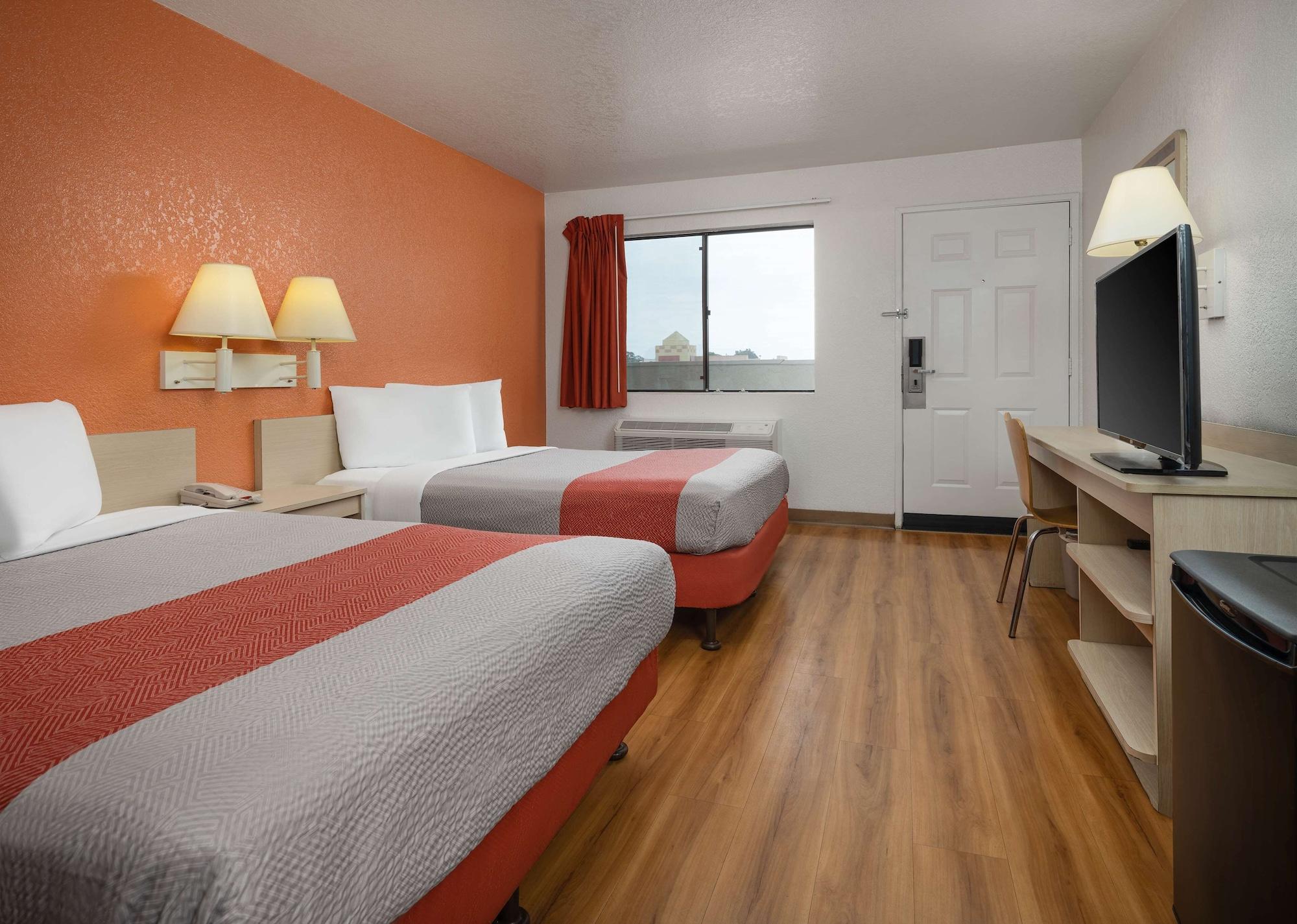 Motel 6-Buena Park, Ca - Knotts Berry Farm - Disneyland Eksteriør bilde