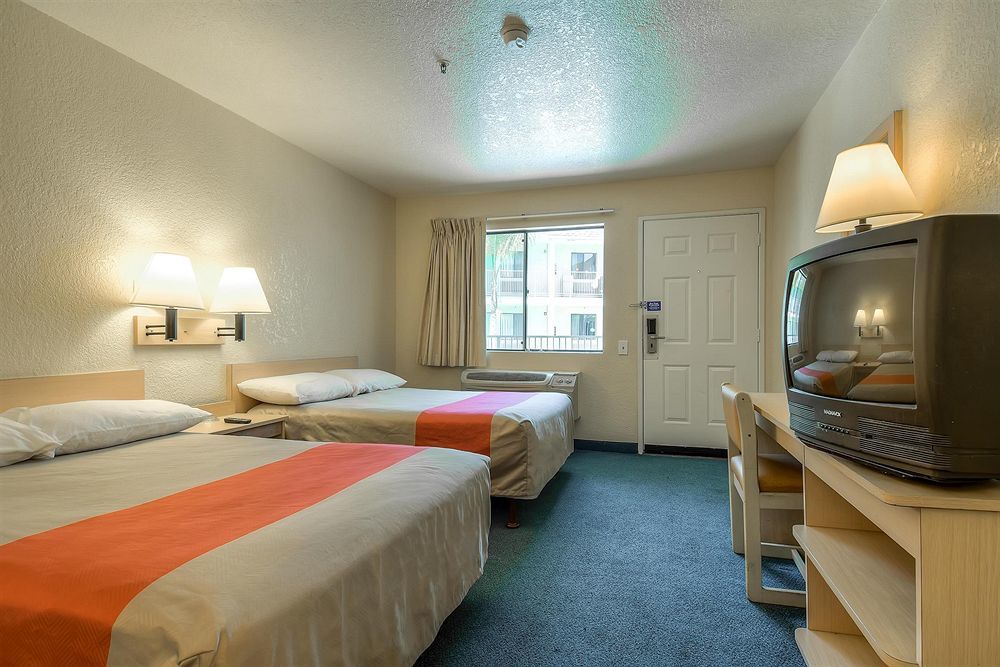 Motel 6-Buena Park, Ca - Knotts Berry Farm - Disneyland Eksteriør bilde