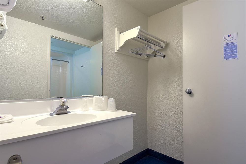 Motel 6-Buena Park, Ca - Knotts Berry Farm - Disneyland Eksteriør bilde