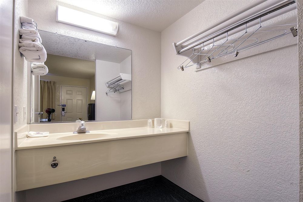 Motel 6-Buena Park, Ca - Knotts Berry Farm - Disneyland Eksteriør bilde